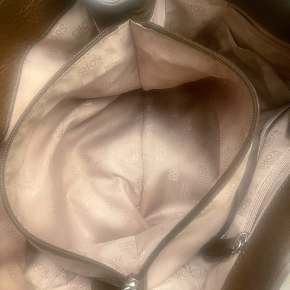 Michael Kors East West Hamilton Bag - Picture 9 of 15